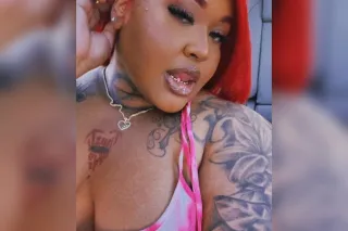 Love is in the Air 💋 - 27 - Image 1