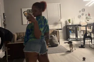 Pretty tight wet lightskin😍💦 -... - Image 2