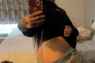 😍Sexy Seductive Snowbunny with... - Image 2