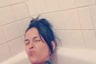 💦LETS CHILL BB 💋💦 P411 FREiNDL... - Image 2